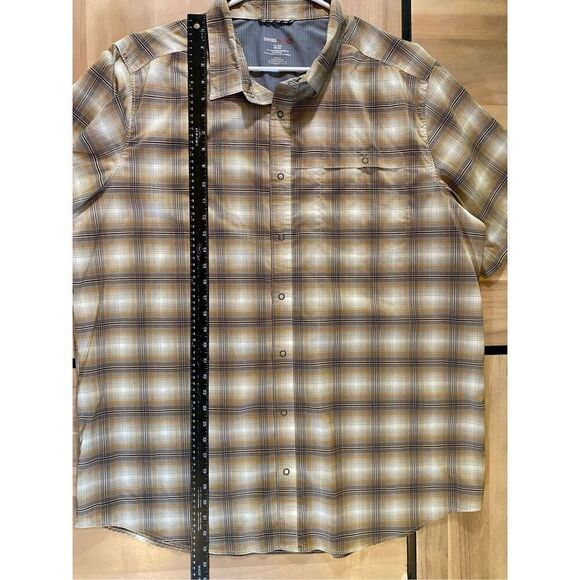 Swiss Tech Men’s Button Up Shirt - Picture 4 of 5